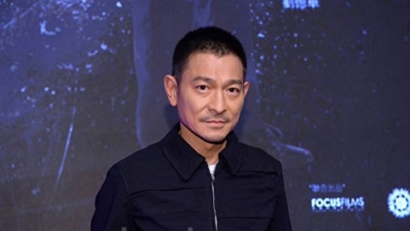 導演王晶曝劉德華感情史 女兒會5種語言